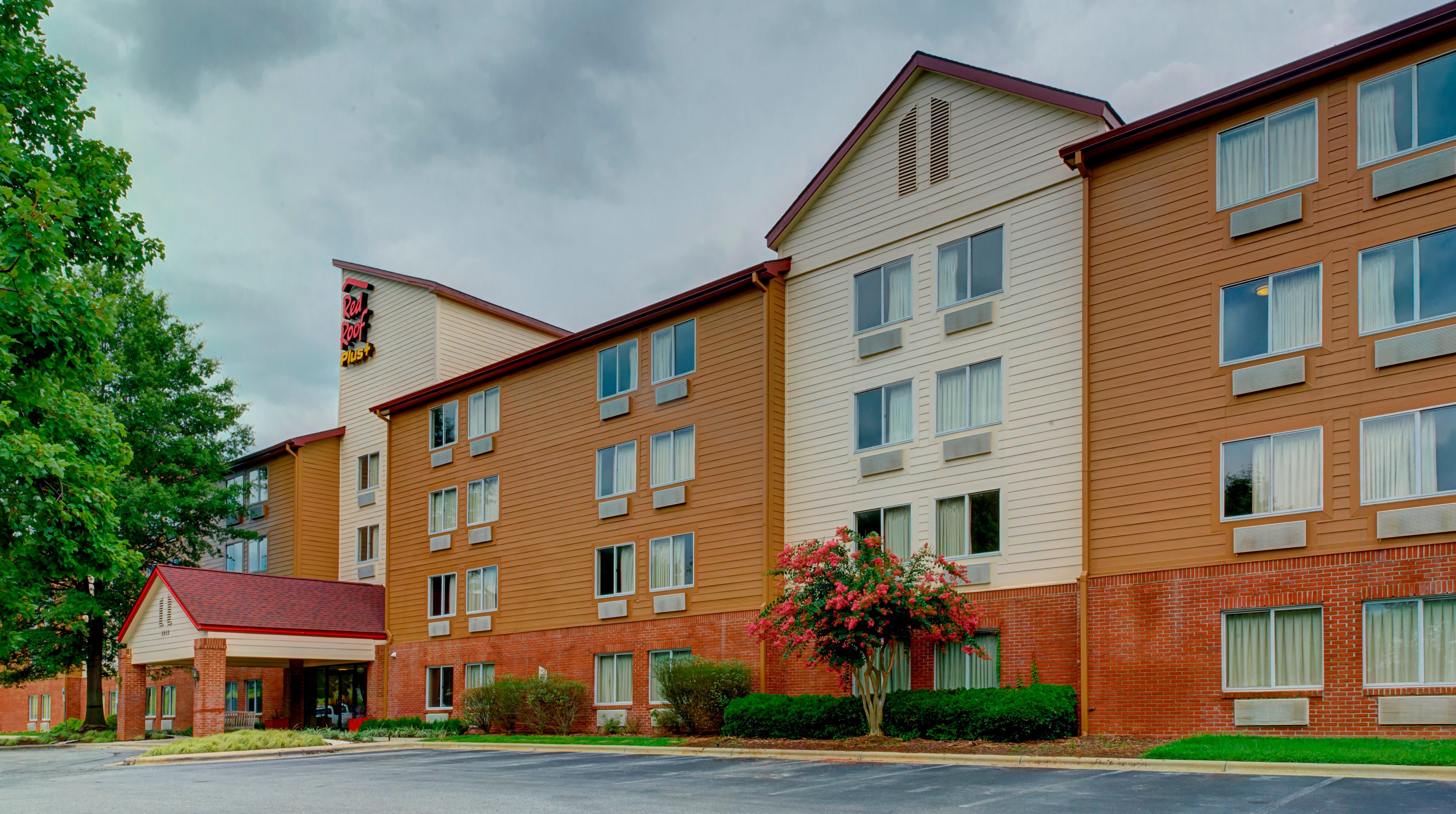 Red Roof Inn Plus Raleigh Downtown Ncsu Conv Center Exterior photo